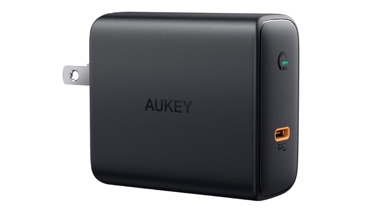 AUKEYの60W USB-C充電器が50%オフ