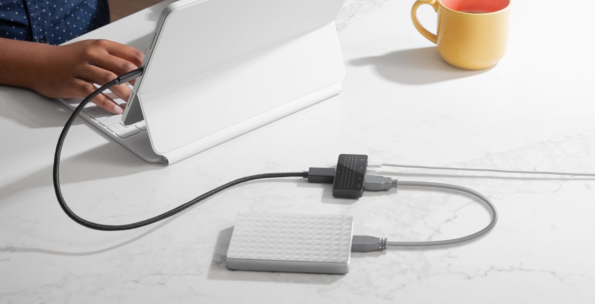 Twelve South、iPad Pro/AirとMacBook Pro/Airで使える小型USB-Cハブ発売