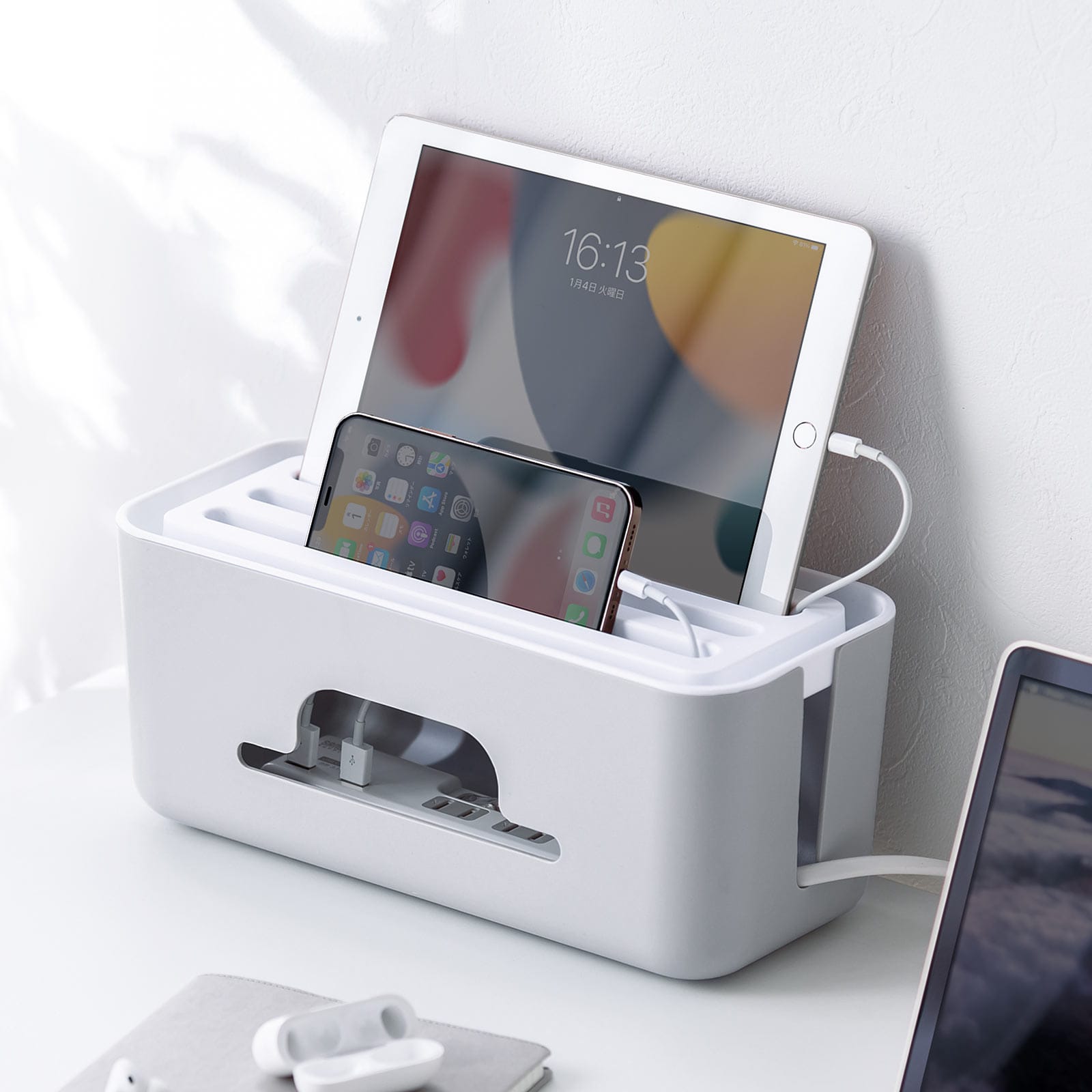 サンワサプライ、スマホ＆タブレットも立てられるケーブルボックス発売 APPLE LINKAGE