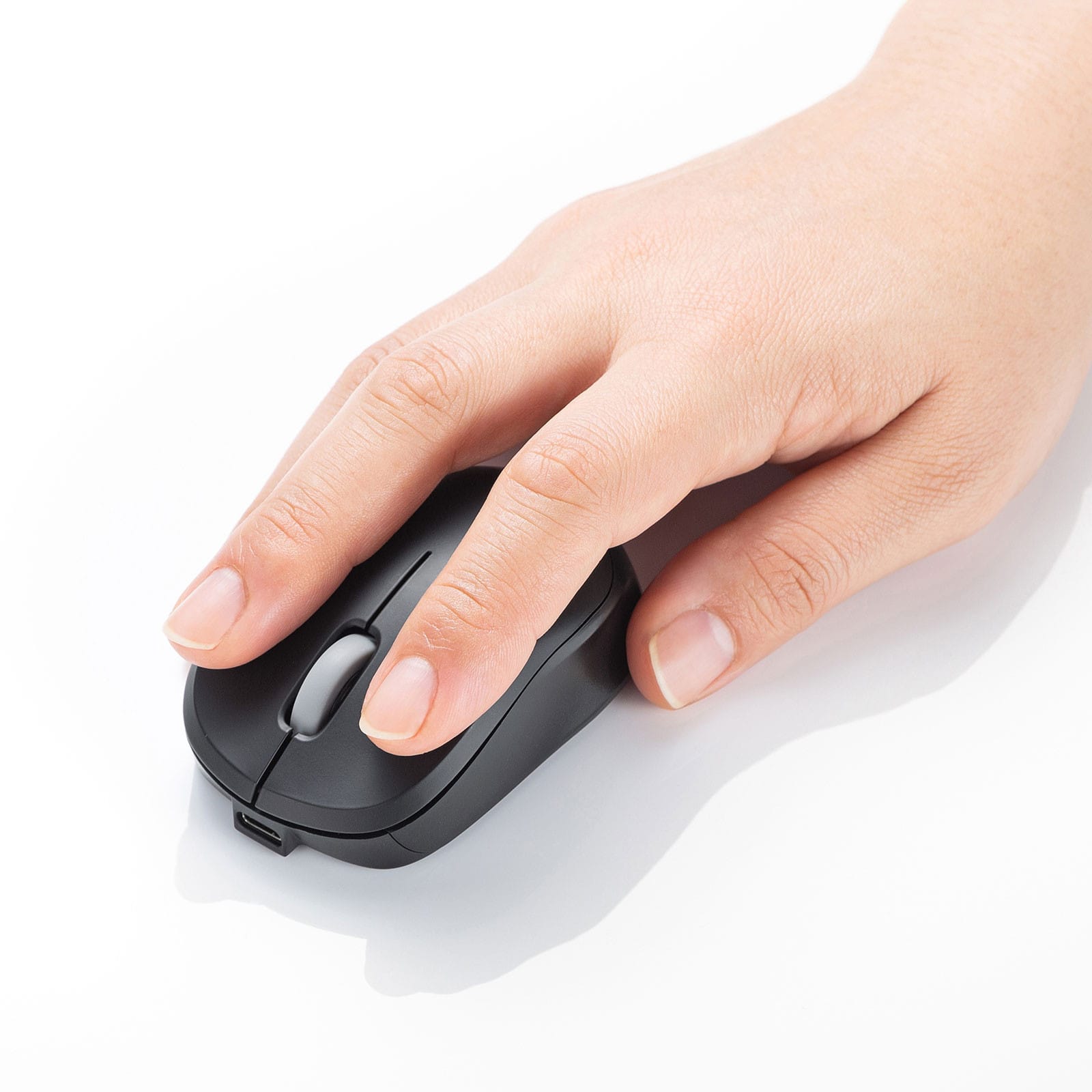 サンワサプライ、小型・軽量・静音仕様の充電式Bluetoothマウスを発売