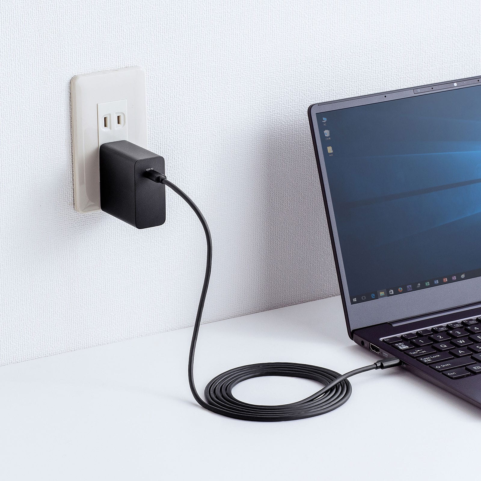 サンワサプライ、2m長USB-Cケーブル付属の65W USB-C充電器を発売
