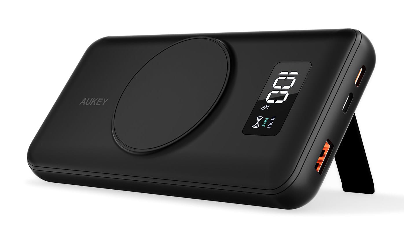 AUKEY、マグネット式ワイヤレス充電対応のモバイルバッテリーを発売