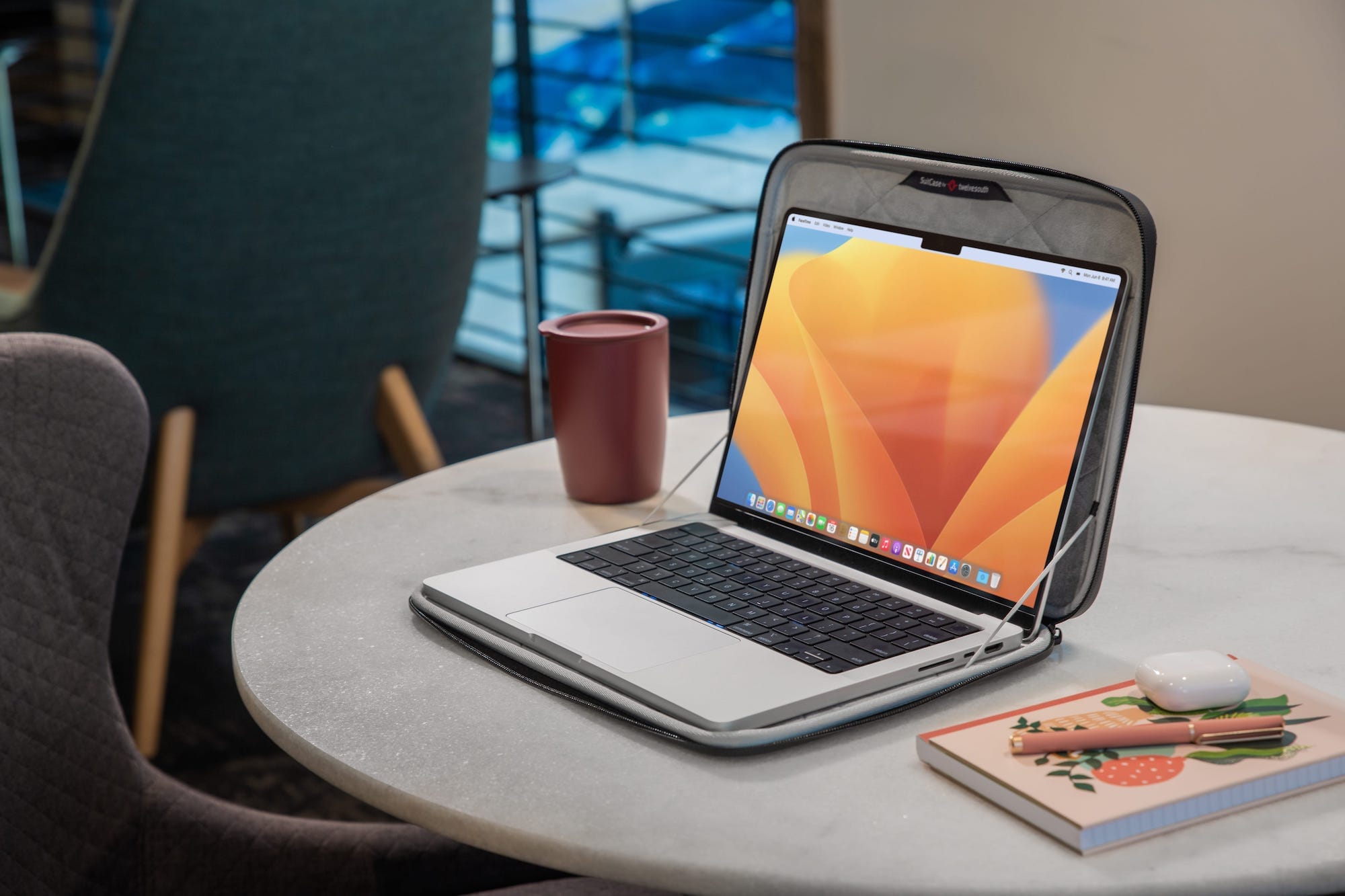Twelve Southの14インチ/16インチMacBook Pro用キャリングケース「SuitCase」発売