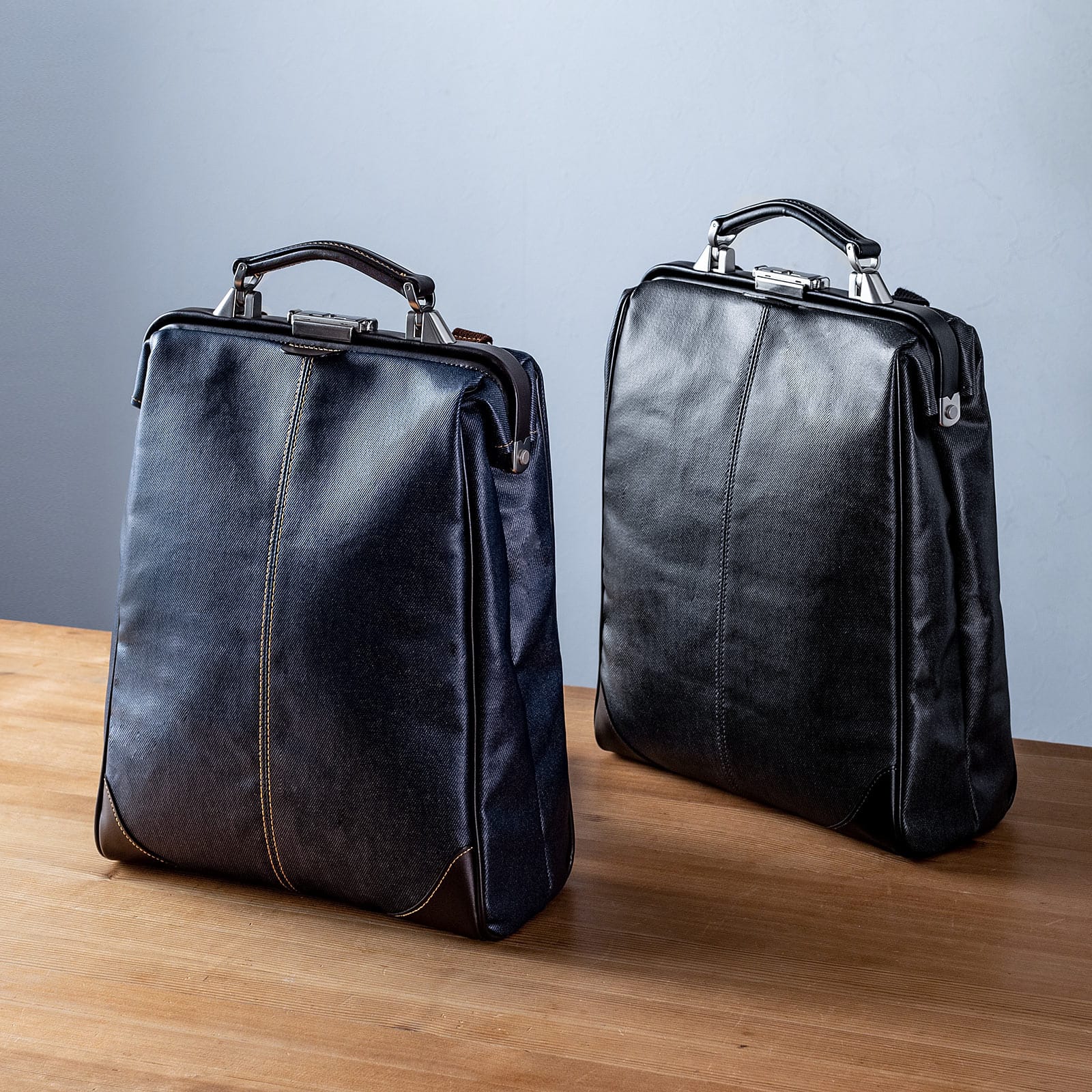 サンワサプライ、岡山デニムを使った縦型3WAYダレスバッグを発売