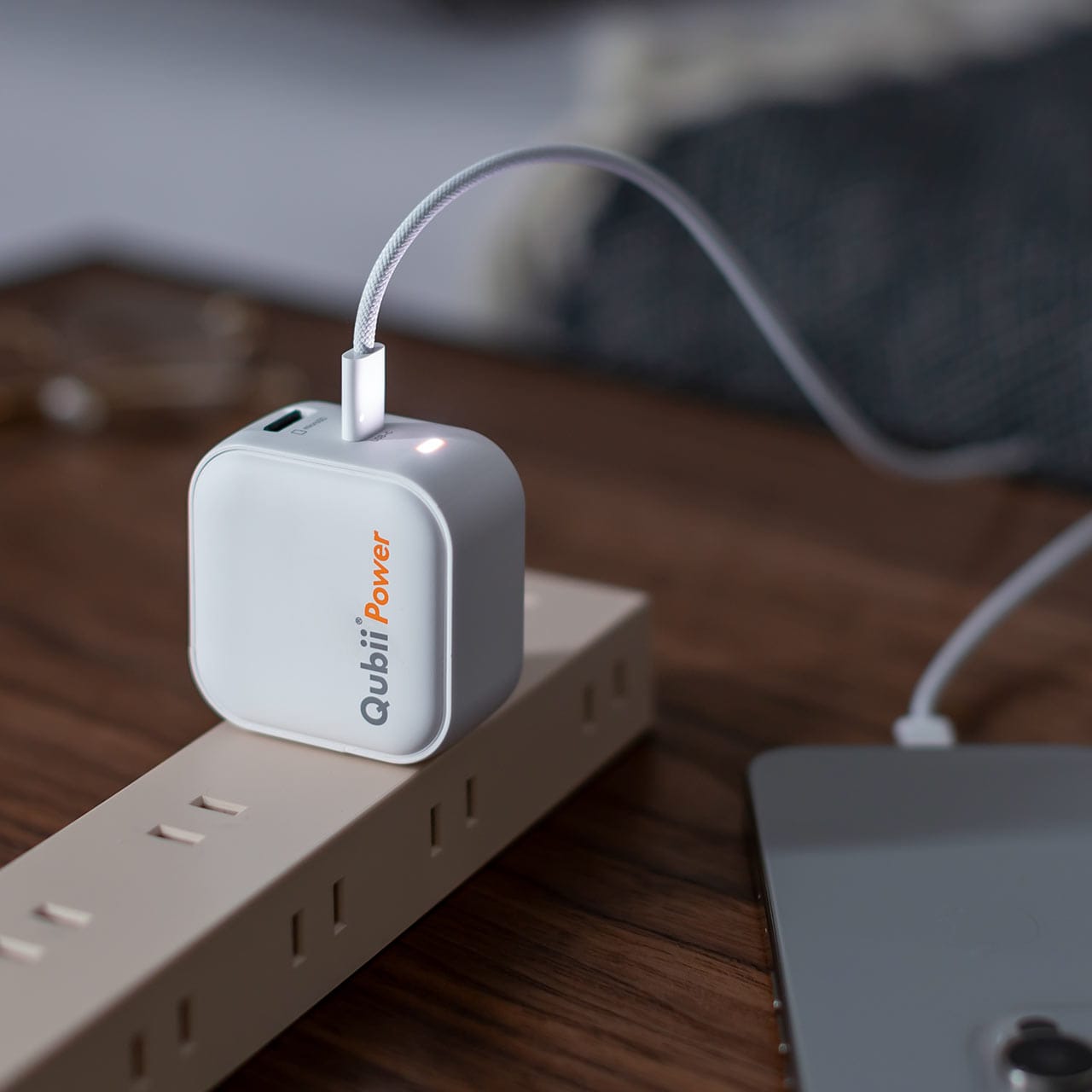 Maktar、充電時に自動バックアップできるUSB-C充電器を発売