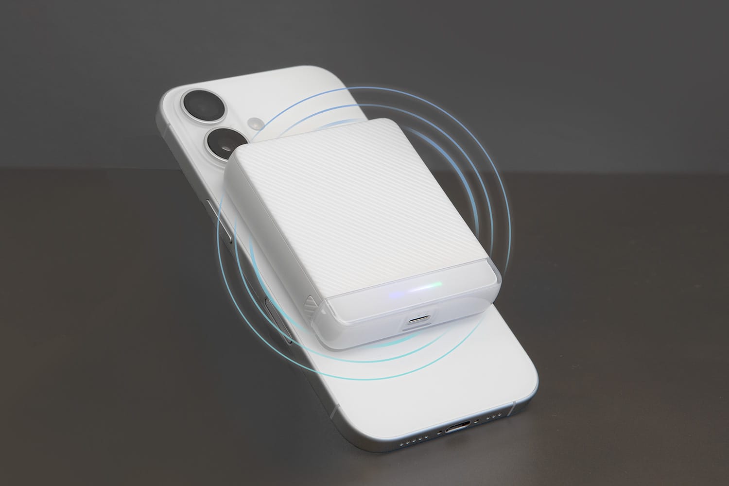 オウルテック、Qi2対応モバイルバッテリーを発売