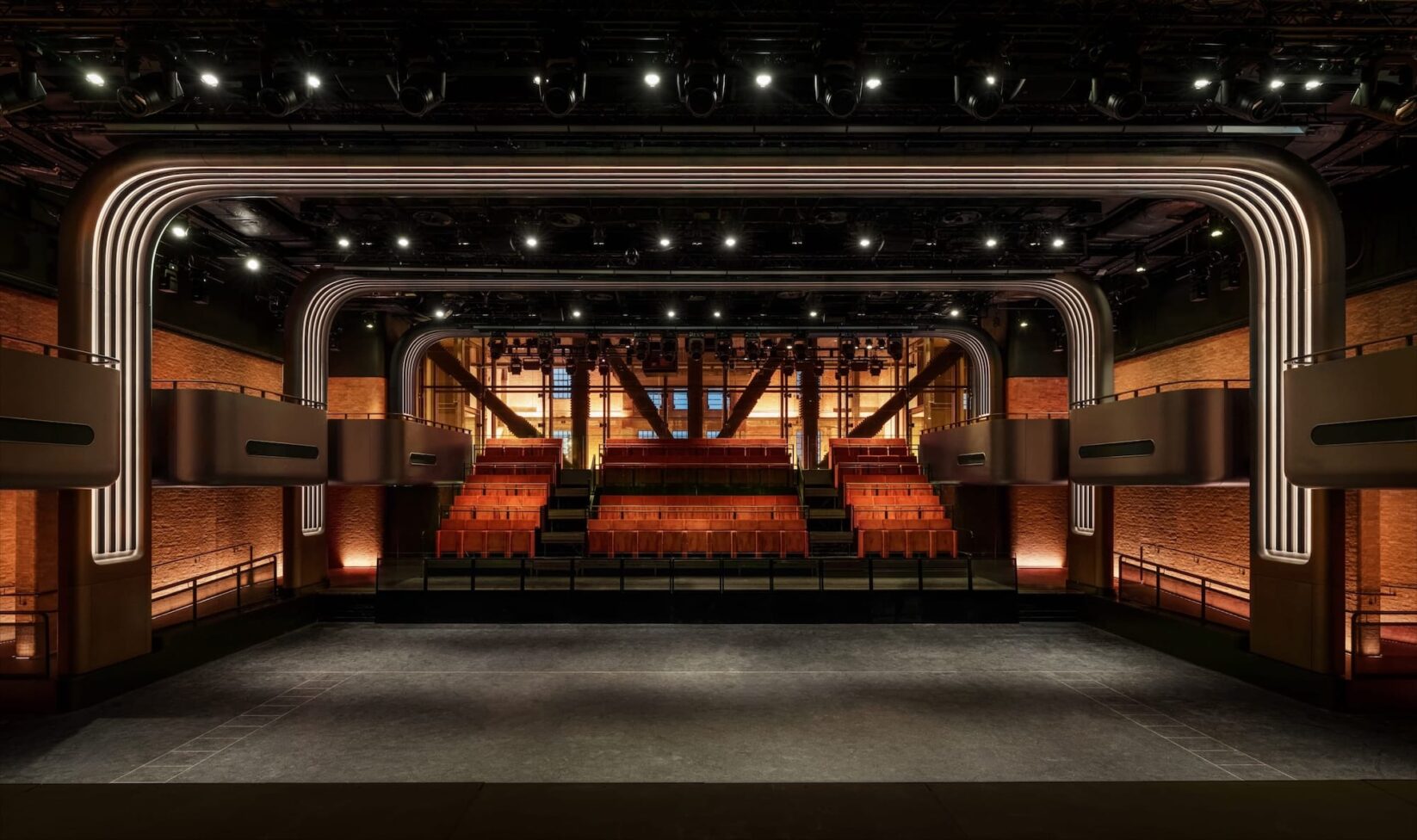 Apple、ロンドンにライブ音楽会場「Apple Music Hall」をオープン